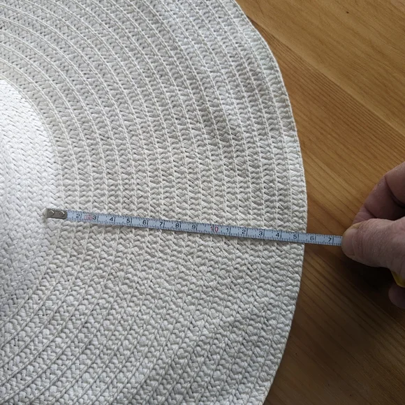 Large hat - Picture 3 of 5